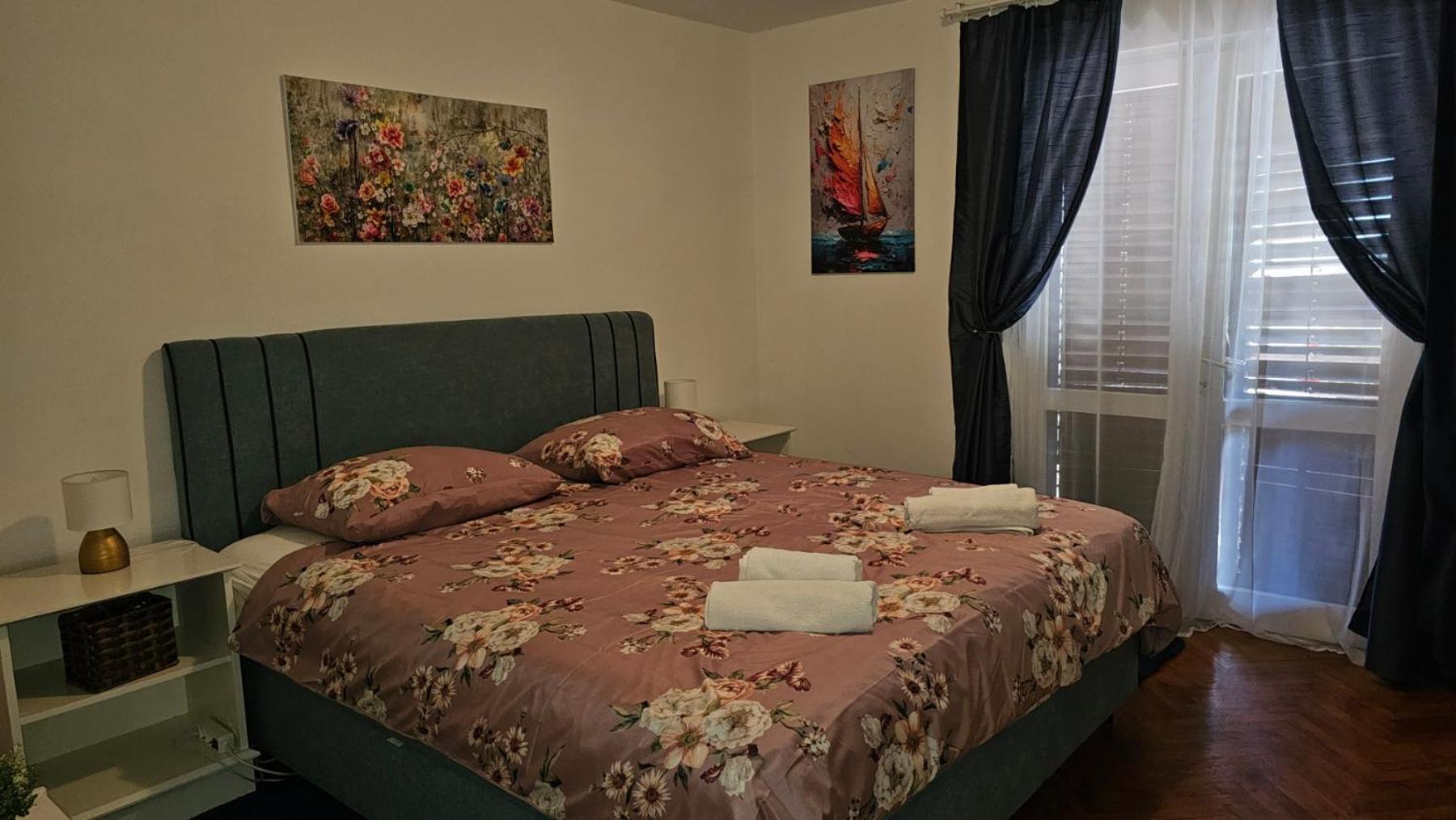 Apartments Gabriela Porec Esterno foto